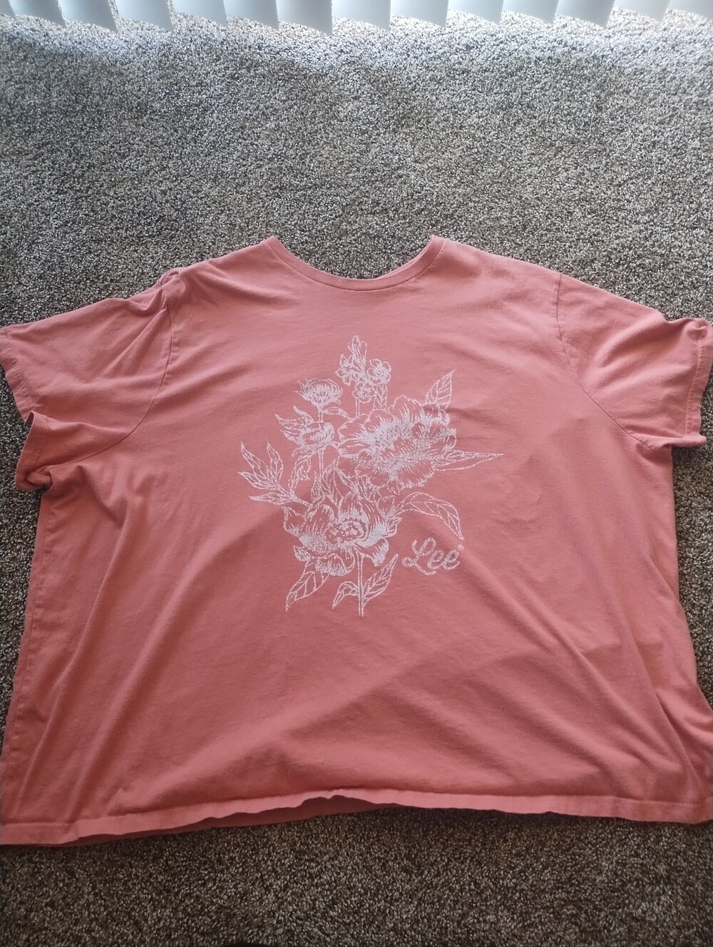 Lee Dusty Rose Short Sleeve Tee with White Floral Print